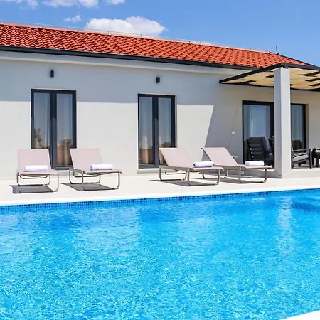 Gemini Vikendica Zadar